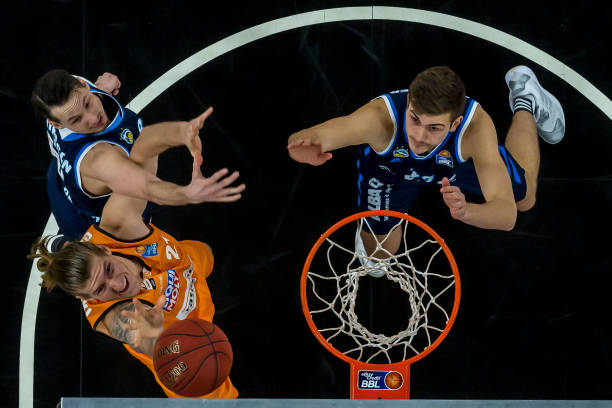 加赛之争中 加赛之争中