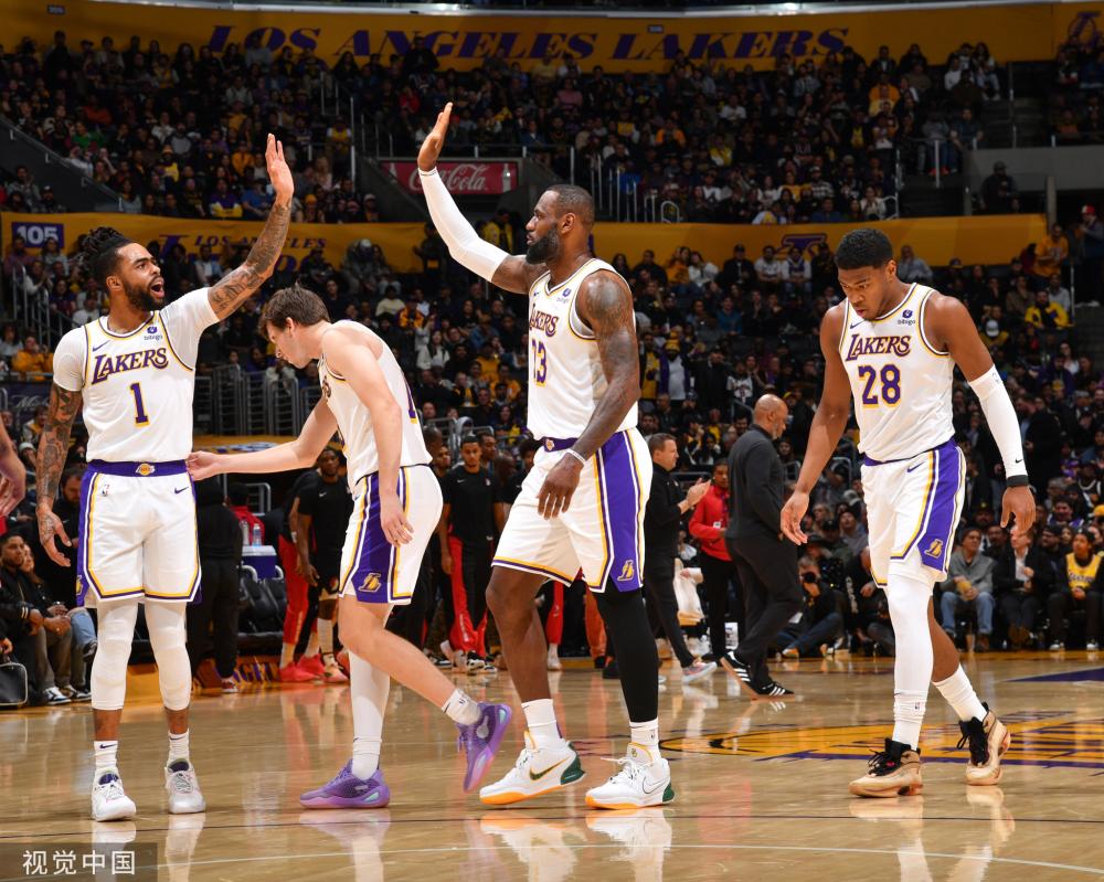 同样通过他 同样通过他