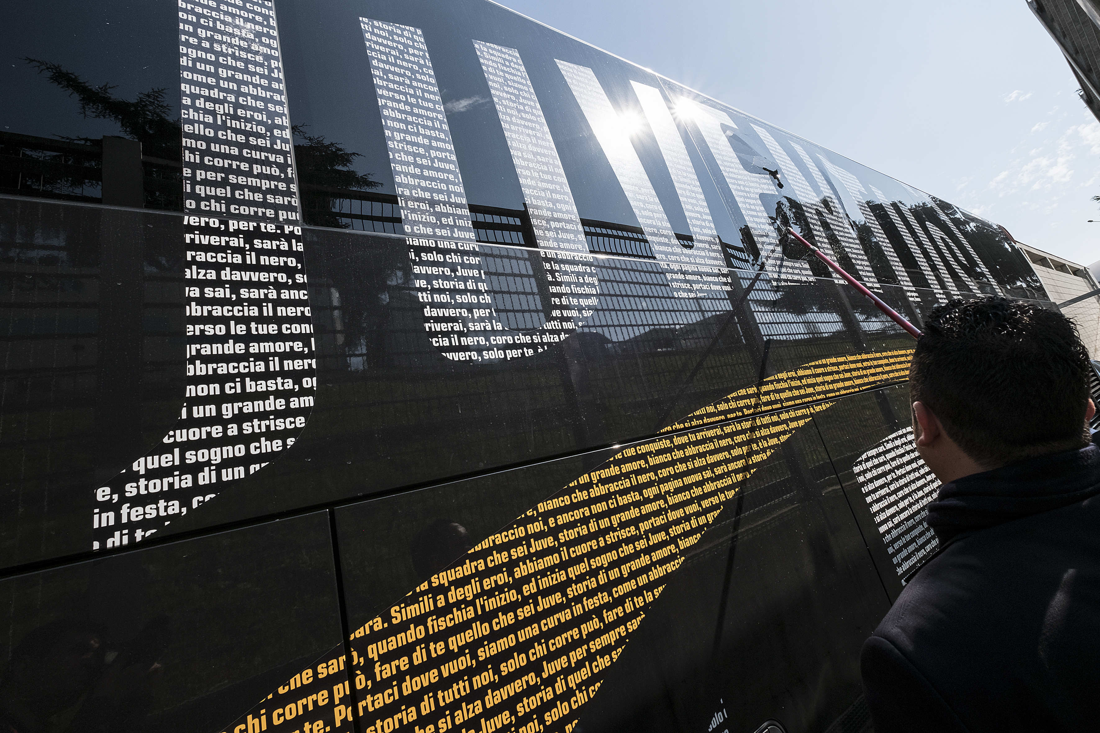 备敏锐的判 备敏锐的判