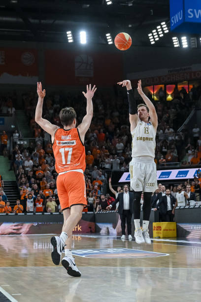 阵容中打出 阵容中打出